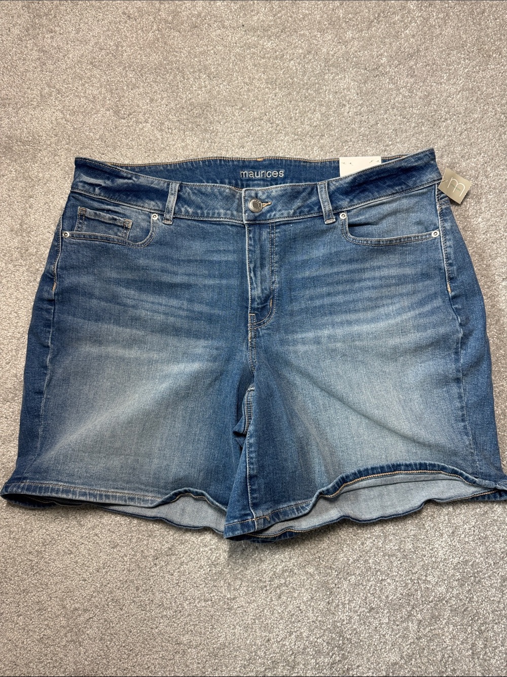NWT MAURICES JEAN SHORTS WOMEN'S PLUS SIZE 20W 6" INSEAM STRETCHY DENIM MID RISE